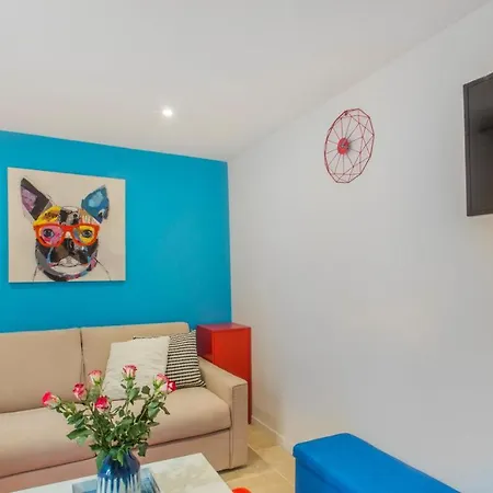 Le Saint Louis Blue Bulldog Hyeres