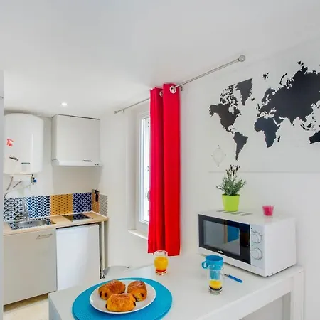 Le Saint Louis Blue Bulldog Apartment Hyeres